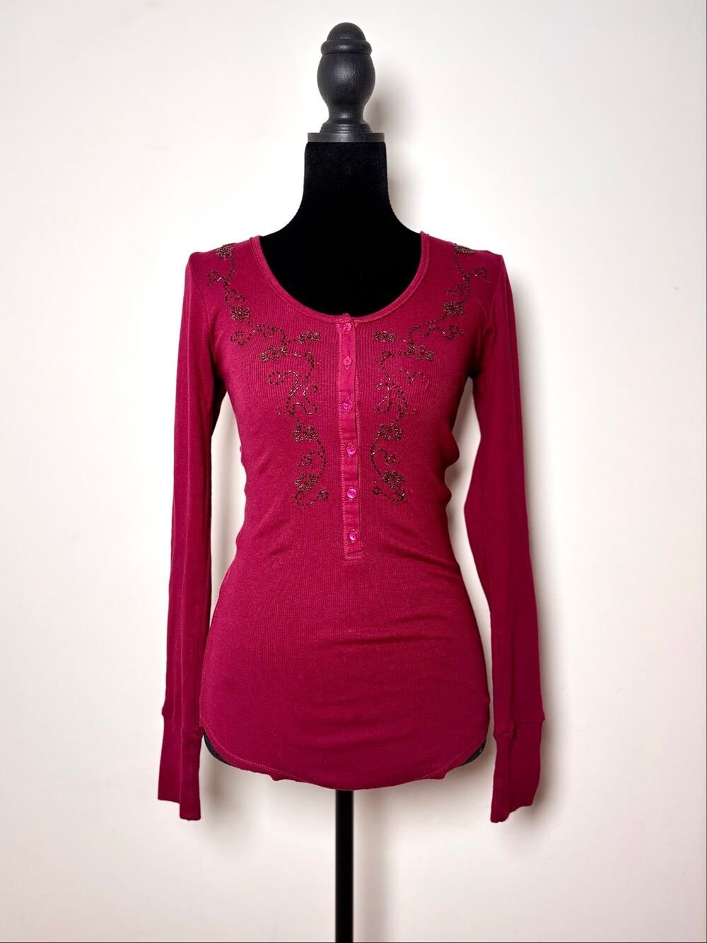 Vtg Y2K Next Era Burgundy Ribbed Long Sleeve Henley Top Bugle Beading Details